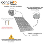 Piso tátil alerta em chapa inox escovado 25x50 - 12400: detalhes: material aço inox escovado, alto relevo e fixação com parafusos e buchas