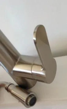 Gourmet escovada com ducha extensível - 4676 - Conceito Metais (foto 4)