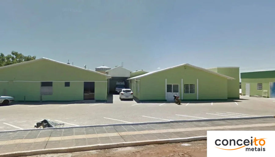 Banheiro hospitalar adaptado à NBR 9050 no Hospital Alecrim